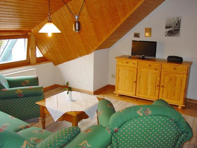Pension Martens - Gaubenwohnung Wieck Exterior foto